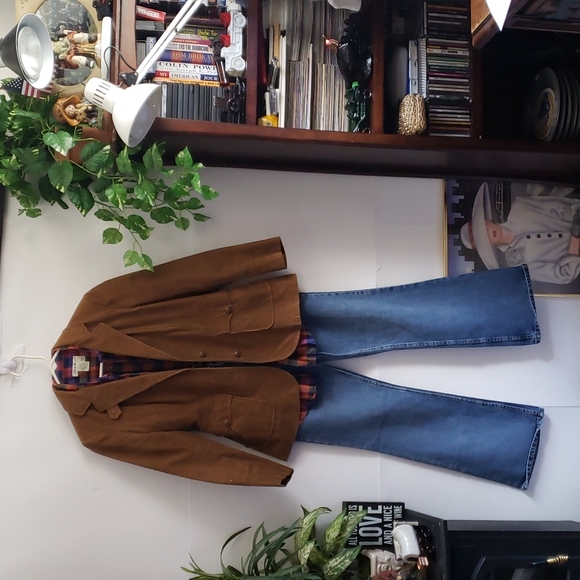 L.E.I Life Energy Intelligence Bootcut Jean's - Picture 3 of 7